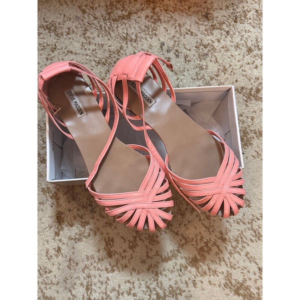 Steve Madden Tane Coral Pink Huarache Flat Sandals Size 11